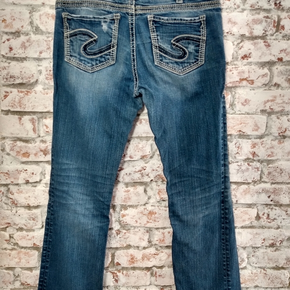 Jeans - Picture 2 of 4